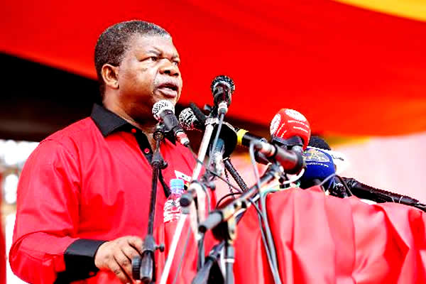 Líder do MPLA apela à oposição que credibilize eleições de agosto em vez de as manchar